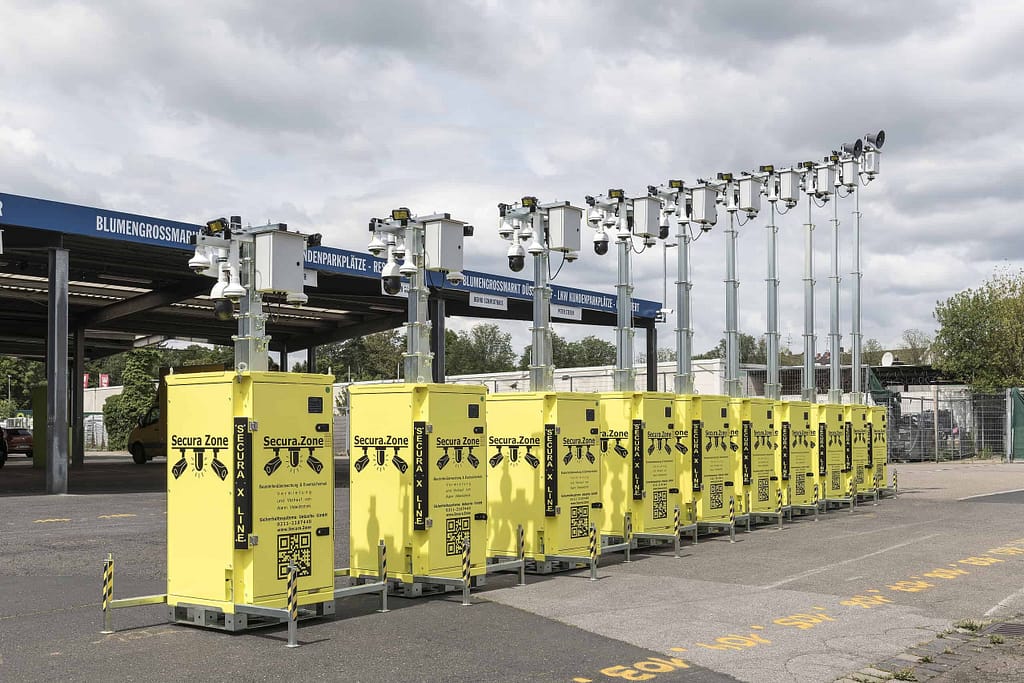 Secura X-Line Boxen in verschiedenen Höhen Secura X-Line Boxen in verschiedenen Höhen
