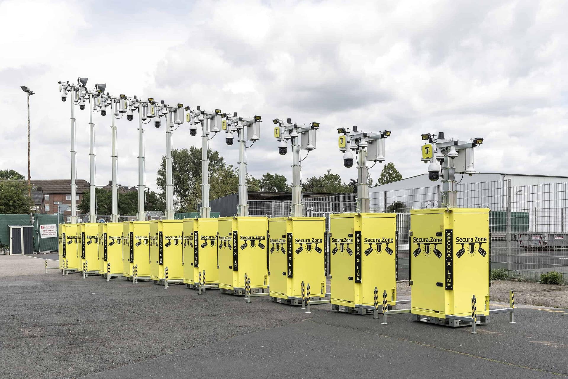 Secura X-Line Boxen 10 Stk. der Höhe nach aufgereiht Secura X-Line Boxen 10 Stk. der Höhe nach aufgereiht