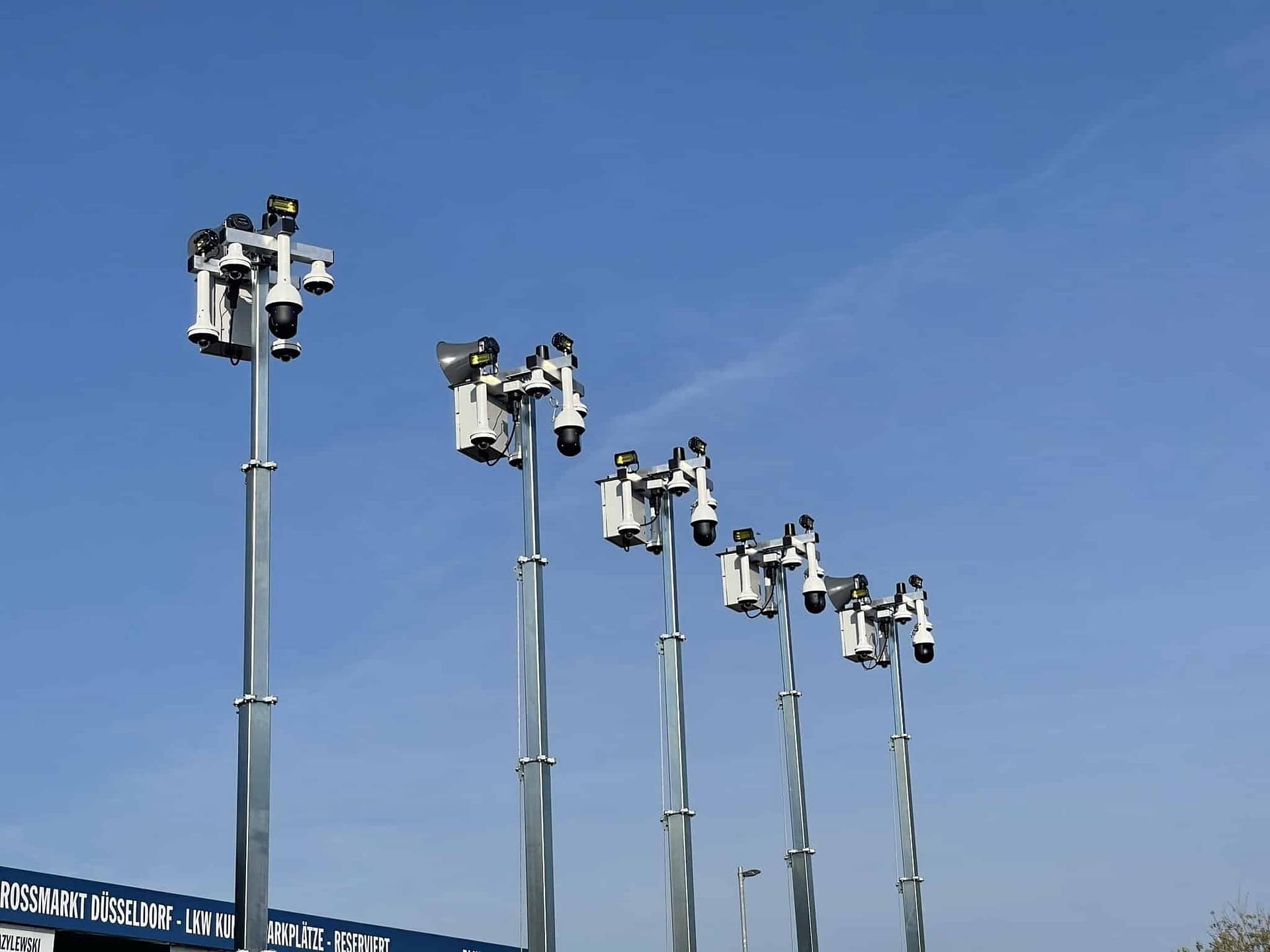 Übersicht Systemkopf PTZ5-3xLED mit Lautsprecheranlage Übersicht Systemkopf PTZ5-3xLED mit Lautsprecheranlage
