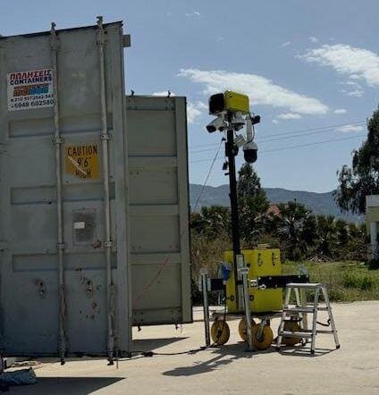 System vor Container geöffnete Containertüren - Secura.Zone System vor Container geöffnete Containertüren System vor Container geöffnete Containertüren